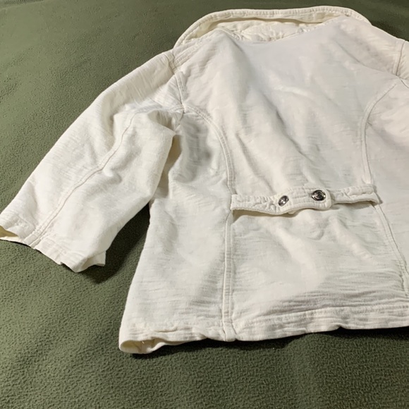 BROW.NY. Cream colored jacket. 3/4 sleeves.  Size L. Chest approx. 19 inches. - Picture 7 of 10